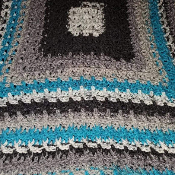 🌻HP🌻Handmade Crochet Baby Blanket & Hat Set - Picture 7 of 7